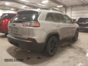 ✅ 2019 Jeep Cherokee Latitude Plus • VIN: 1C4PJMLX2KD427395 • Лот: 41586532. Опубликован ранее на IAAI с пробегом 84 033 миль. Бесплатный доступ к архиву аукционных продаж из США и подробный отчёт об истории автомобиля на DreamBid. Изображение 4.