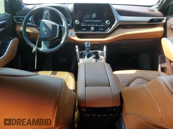 ✅ 2021 Toyota Highlander Hybrid Platinum • VIN: 5TDEBRCH1MS030312 • Лот: 65635495. Опубликован ранее на Copart с пробегом 82 644 миль. Бесплатный доступ к архиву аукционных продаж из США и подробный отчёт об истории автомобиля на DreamBid. Изображение 8.