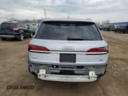 ✅ 2022 Audi Q7 Premium • VIN: WA1AJBF77ND012075 • Lot: 54492975. Wystawiony na Copart z przebiegiem 39 050 mil. Bezpłatny archiwum sprzedaży aukcyjnych z USA i szczegółowy raport historii pojazdu na DreamBid. Zdjęcie 6.