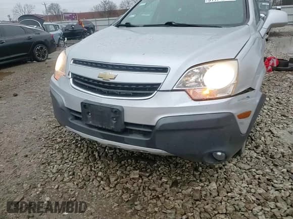 ✅ 2013 Chevrolet Captiva Sport LT • VIN: 3GNAL3EK1DS568951 • Lot: 51174325. Wystawiony na Copart z przebiegiem 56 001 mil. Bezpłatny archiwum sprzedaży aukcyjnych z USA i szczegółowy raport historii pojazdu na DreamBid. Zdjęcie 12.