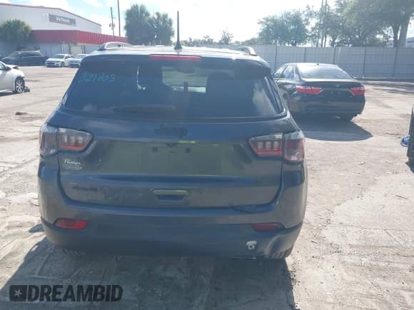✅ 2021 Jeep Compass Latitude • VIN: 3C4NJDBB6MT547615 • Lot: 42943752. Listed on IAAI with 52,657 mi. Free auction sales archive from the USA and detailed vehicle history report at DreamBid. Image 17.