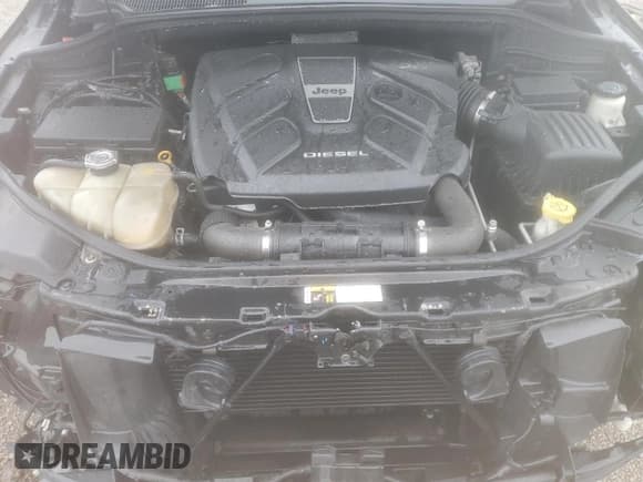 ✅ 2015 Jeep Grand Cherokee Overland • VIN: 1C4RJFCM4FC852509 • Lot: 84470024. Listed on Copart with 139,378 mi. Free auction sales archive from the USA and detailed vehicle history report at DreamBid. Image 12.