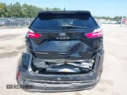 ✅ 2022 Ford Edge Titanium • VIN: 2FMPK4K98NBA94951 • Lot: 43255197. Wystawiony na IAAI z przebiegiem 70 473 mil. Bezpłatny archiwum sprzedaży aukcyjnych z USA i szczegółowy raport historii pojazdu na DreamBid. Zdjęcie 16.