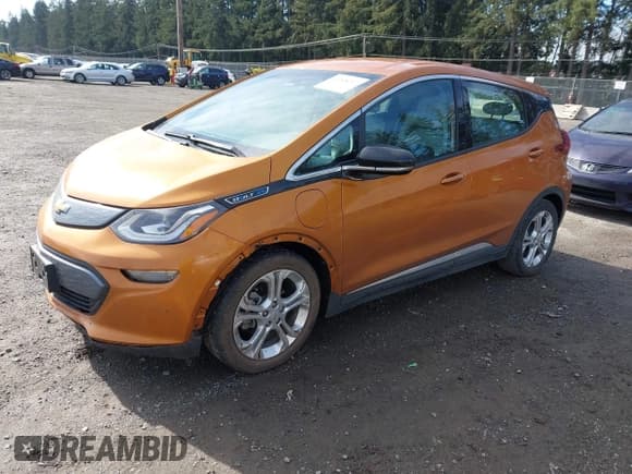 ✅ 2018 Chevrolet Bolt EV LT • VIN: 1G1FW6S06J4135351 • Lot: 41668227. Wystawiony na IAAI z przebiegiem 45 533 mil. Bezpłatny archiwum sprzedaży aukcyjnych z USA i szczegółowy raport historii pojazdu na DreamBid. Zdjęcie 2.