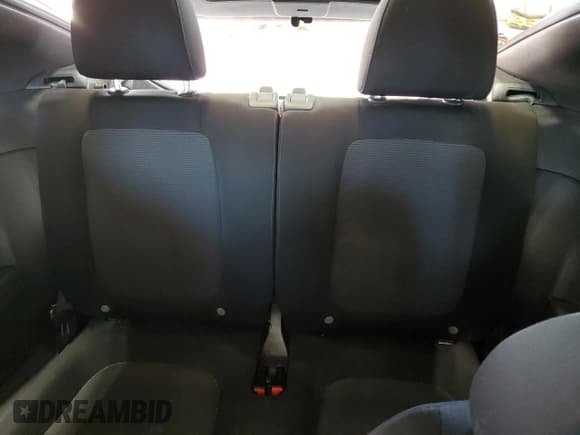 ✅ 2014 Volkswagen Beetle Entry • VIN: 3VWF17AT7EM659056 • Lot: 81663565. Wystawiony na Copart z przebiegiem 129 208 mil. Bezpłatny archiwum sprzedaży aukcyjnych z USA i szczegółowy raport historii pojazdu na DreamBid. Zdjęcie 10.