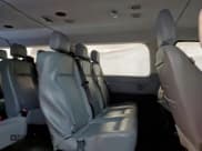 ✅ 2017 Ford Transit XL • VIN: 1FBZX2YM2HKA62462 • Lot: 82136585. Wystawiony na Copart z przebiegiem 82 048 mil. Bezpłatny archiwum sprzedaży aukcyjnych z USA i szczegółowy raport historii pojazdu na DreamBid. Zdjęcie 11.