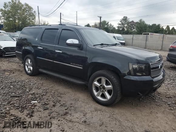 ✅ 2011 Chevrolet Suburban LTZ • VIN: 1GNSKKE39BR298779 • Lot: 74700894. Wystawiony na Copart z przebiegiem 150 101 mil. Bezpłatny archiwum sprzedaży aukcyjnych z USA i szczegółowy raport historii pojazdu na DreamBid. Zdjęcie 4.