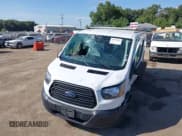 ✅ 2019 Ford Transit • VIN: 1FTYR1ZM2KKA59045 • Lot: 40299644. Wystawiony na IAAI z przebiegiem 89 518 mil. Bezpłatny archiwum sprzedaży aukcyjnych z USA i szczegółowy raport historii pojazdu na DreamBid. Zdjęcie 6.