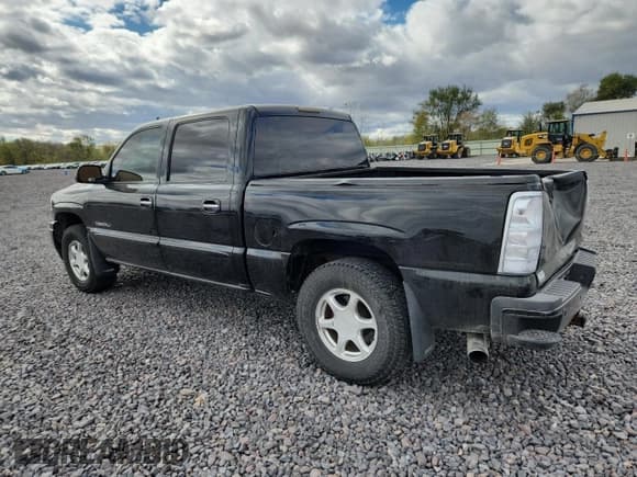 ✅ 2006 GMC Sierra Denali • VIN: 2GTEK63N661283513 • Лот: 82626775. Опубликован ранее на Copart с пробегом 181 754 миль. Бесплатный доступ к архиву аукционных продаж из США и подробный отчёт об истории автомобиля на DreamBid. Изображение 2.
