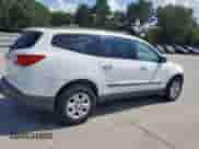 2009 Chevrolet Traverse LS with VIN 1GNER13D19S181120, listed as a Copart auction lot 80111815 with 126,393 mi miles and Salvage title. Bid and sale history available at DreamBid. Image 3.