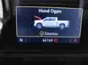 2022 Chevrolet Silverado 1500 LT z VIN 1GCPWCEDXNZ201109, wystawiony jako IAAI lot #42783919 z przebiegiem 46 769 mil mil oraz . Historia ofert i sprzedaży dostępna na DreamBid. Obrazek 7.