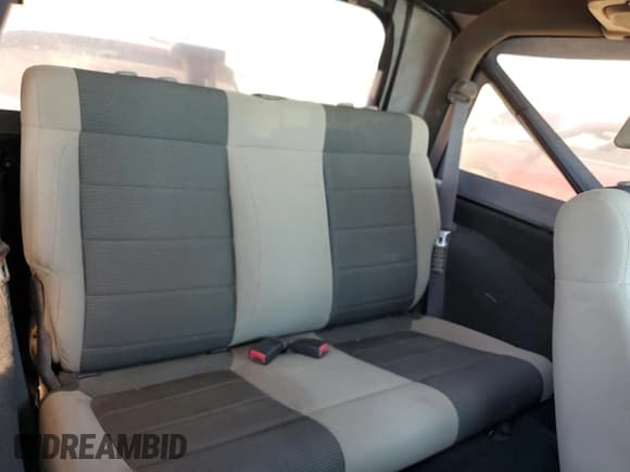 ✅ 2007 Jeep Wrangler X • VIN: 1J4FA24167L149456 • Лот: 82495595. Опубликован ранее на Copart с пробегом 119 257 миль. Бесплатный доступ к архиву аукционных продаж из США и подробный отчёт об истории автомобиля на DreamBid. Изображение 10.