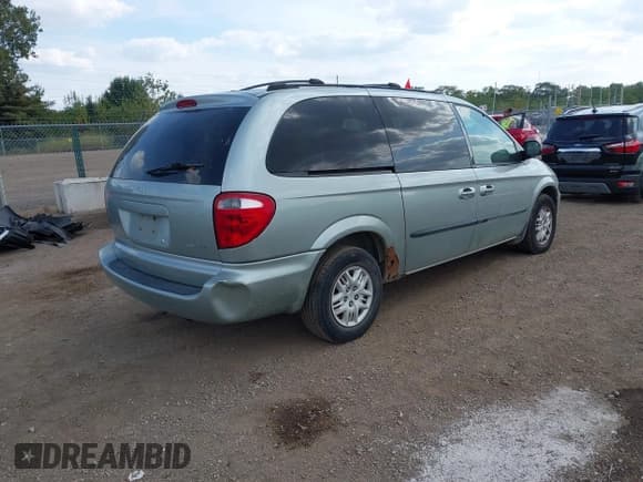 ✅ 2003 Dodge Caravan Sport • VIN: 2D4GP44R83R328676 • Lot: 43239791. Listed on IAAI with 139,555 mi. Free auction sales archive from the USA and detailed vehicle history report at DreamBid. Image 4.