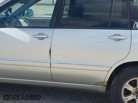 ✅ 2004 Toyota Highlander • VIN: JTEGP21A440041388 • Lot: 43671959. Listed on IAAI with 345,451 mi. Free auction sales archive from the USA and detailed vehicle history report at DreamBid. Image 6.
