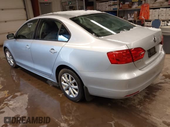 ✅ 2012 Volkswagen Jetta SE • VIN: 3VWDP7AJ4CM371626 • Лот: 43863497. Опубликован ранее на IAAI с пробегом 197 119 миль. Бесплатный доступ к архиву аукционных продаж из США и подробный отчёт об истории автомобиля на DreamBid. Изображение 3.