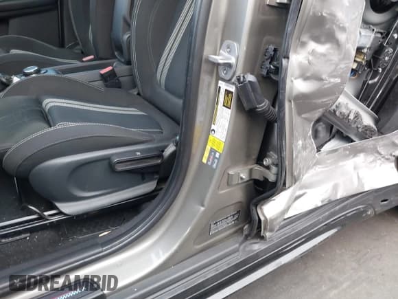 ✅ 2019 MINI Countryman Cooper S E • VIN: WMZYU7C54K3F93955 • Лот: 43535807. Опубликован ранее на IAAI с пробегом 81 380 миль. Бесплатный доступ к архиву аукционных продаж из США и подробный отчёт об истории автомобиля на DreamBid. Изображение 22.