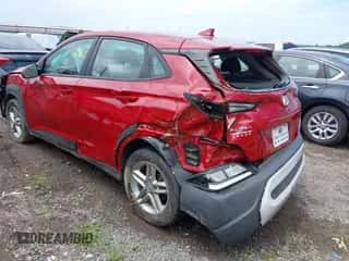 2022 Hyundai Kona SE с VIN KM8K22AB0NU881177, выставлен на аукционе IAAI как лот 42632442 с пробегом 53 345 миль миль и . История ставок и продаж доступна на DreamBid. Изображение 3.