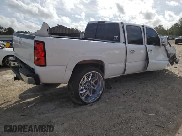 ✅ 2004 Chevrolet Silverado 2500HD LT • VIN: 1GCHC23UX4F248554 • Lot: 78928224. Listed on Copart with Not provided. Free auction sales archive from the USA and detailed vehicle history report at DreamBid. Image 3.