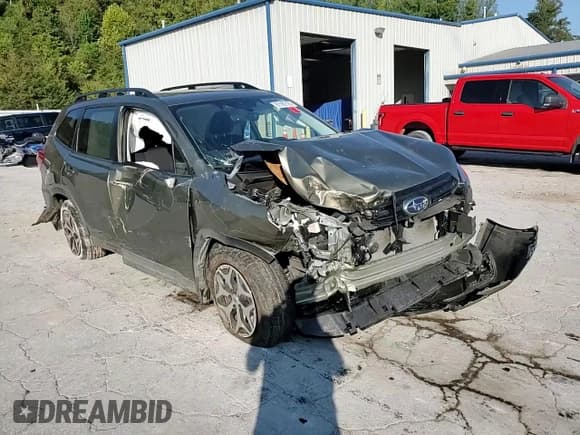 ✅ 2024 Subaru Forester Premium • VIN: JF2SKADCXRH490251 • Lot: 81187125. Wystawiony na Copart z przebiegiem 25 023 mil. Bezpłatny archiwum sprzedaży aukcyjnych z USA i szczegółowy raport historii pojazdu na DreamBid. Zdjęcie 13.