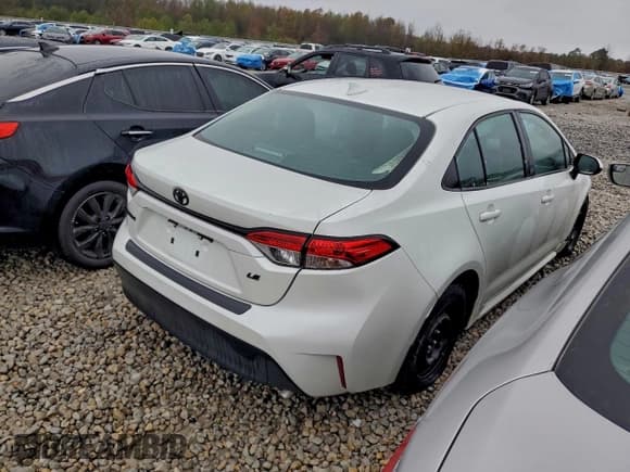 ✅ 2024 Toyota Corolla LE • VIN: 5YFB4MDEXRP155443 • Lot: 91589985. Listed on Copart with 16,334 mi. Free auction sales archive from the USA and detailed vehicle history report at DreamBid. Image 3.