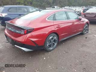 2024 Hyundai Sonata SEL z VIN KMHL14JA9RA350660, wystawiony jako IAAI lot #43565712 z przebiegiem 44 023 mil mil oraz . Historia ofert i sprzedaży dostępna na DreamBid. Obrazek 4.