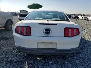 ✅ 2010 Ford Mustang GT • VIN: 1ZVBP8CH2A5115317 • Lot: 90543065. Wystawiony na Copart z przebiegiem 130 535 mil. Bezpłatny archiwum sprzedaży aukcyjnych z USA i szczegółowy raport historii pojazdu na DreamBid. Zdjęcie 6.