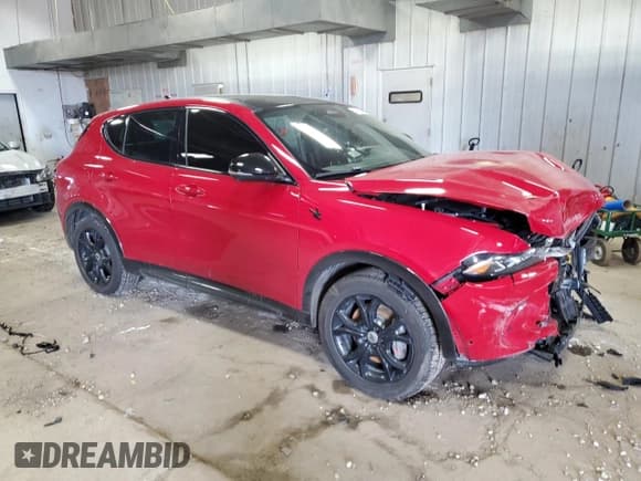 ✅ 2024 Dodge Hornet R/T Plus • VIN: ZACPDFDWXR3A09761 • Lot: 48555035. Listed on Copart with 26,549 mi. Free auction sales archive from the USA and detailed vehicle history report at DreamBid. Image 4.