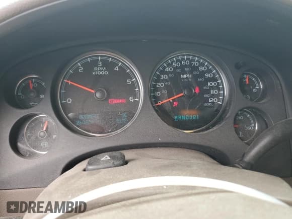 ✅ 2009 Chevrolet Silverado 1500 • VIN: 2GCEK390891115841 • Lot: 63122295. Wystawiony na Copart z przebiegiem 260 620 mil. Bezpłatny archiwum sprzedaży aukcyjnych z USA i szczegółowy raport historii pojazdu na DreamBid. Zdjęcie 9.