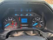 ✅ 2017 Ford F-250 XL • VIN: 1FTBF2A62HEB38594 • Lot: 80404495. Wystawiony na Copart z przebiegiem 188 558 mil. Bezpłatny archiwum sprzedaży aukcyjnych z USA i szczegółowy raport historii pojazdu na DreamBid. Zdjęcie 8.