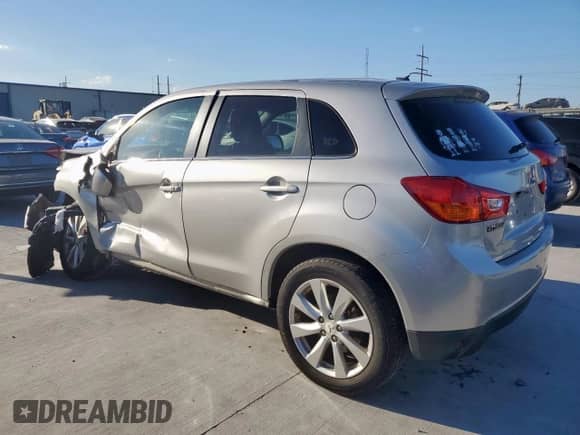 2014 Mitsubishi Outlander SE z VIN 4A4AP4AU9EE029458, wystawiony jako Copart lot #85568025 z przebiegiem 176 353 mil mil oraz Szkoda całkowita • Salvage title. Historia ofert i sprzedaży dostępna na DreamBid. Obrazek 2.