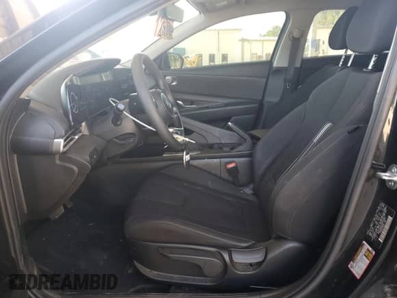 2024 Hyundai Elantra SEL с VIN KMHLM4DG5RU772964, выставлен на аукционе Copart как лот 72047245 с пробегом 26 677 миль миль и Списание • Salvage title. История ставок и продаж доступна на DreamBid. Изображение 7.