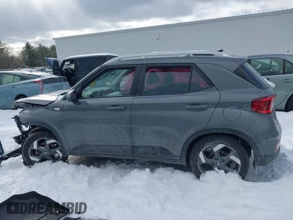 ✅ 2021 Hyundai Venue Denim • VIN: KMHRC8A31MU093143 • Lot: 41541572. Listed on IAAI with 24,804 mi. Free auction sales archive from the USA and detailed vehicle history report at DreamBid. Image 15.