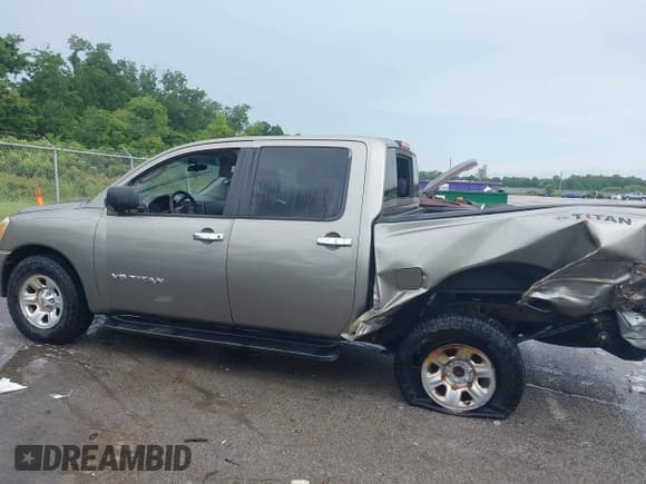 ✅ 2006 Nissan Titan XE • VIN: 1N6BA07A96N566056 • Lot: 42512629. Listed on IAAI with 189,139 mi. Free auction sales archive from the USA and detailed vehicle history report at DreamBid. Image 14.