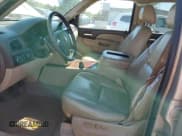 ✅ 2011 Chevrolet Suburban LTZ • VIN: 1GNSKKE3XBR322944 • Lot: 74239694. Wystawiony na Copart z przebiegiem 186 942 mil. Bezpłatny archiwum sprzedaży aukcyjnych z USA i szczegółowy raport historii pojazdu na DreamBid. Zdjęcie 7.