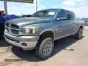 2006 Dodge 3500 SLT z VIN 3D7LX39C16G201259, wystawiony jako IAAI lot #42363134 z przebiegiem 210 839 mil mil oraz . Historia ofert i sprzedaży dostępna na DreamBid. Obrazek 17.