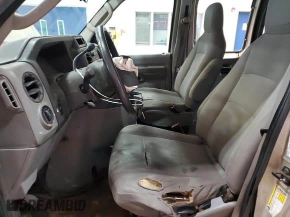 ✅ 2013 Ford Econoline Cargo Commercial • VIN: 1FTSS3EL5DDA33484 • Lot: 57722635. Wystawiony na Copart z przebiegiem 297 943 mil. Bezpłatny archiwum sprzedaży aukcyjnych z USA i szczegółowy raport historii pojazdu na DreamBid. Zdjęcie 7.