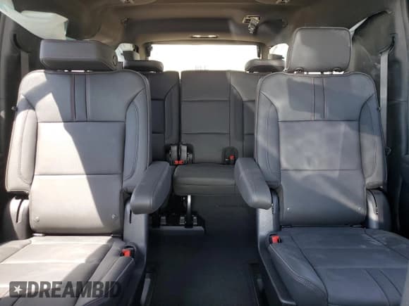 ✅ 2025 Chevrolet Suburban RST • VIN: 1GNS6ERD0SR134023 • Lot: 59014585. Listed on Copart with 5,854 mi. Free auction sales archive from the USA and detailed vehicle history report at DreamBid. Image 10.