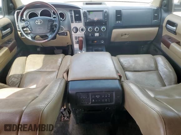 ✅ 2013 Toyota Sequoia Platinum • VIN: 5TDYY5G14DS046988 • Lot: 70848725. Listed on Copart with 297,145 mi. Free auction sales archive from the USA and detailed vehicle history report at DreamBid. Image 8.