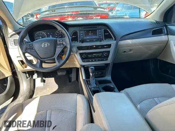 ✅ 2015 Hyundai Sonata Sport • VIN: 5NPE34AF5FH021249 • Lot: 92726805. Listed on Copart with 140,395 mi. Free auction sales archive from the USA and detailed vehicle history report at DreamBid. Image 9.