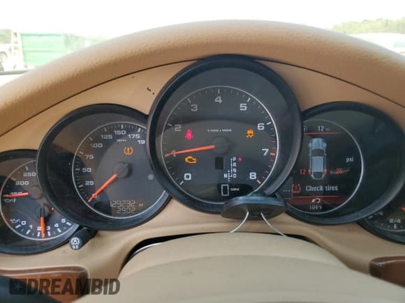 ✅ 2015 Porsche Panamera 4 • VIN: WP0AA2A79FL001728 • Лот: 62380405. Опубликован ранее на Copart с пробегом 129 232 миль. Бесплатный доступ к архиву аукционных продаж из США и подробный отчёт об истории автомобиля на DreamBid. Изображение 9.