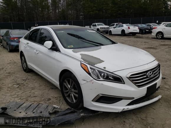 ✅ 2017 Hyundai Sonata SE • VIN: 5NPE24AF0HH493705 • Lot: 40450533. Listed on Copart with 130,393 mi. Free auction sales archive from the USA and detailed vehicle history report at DreamBid. Image 4.