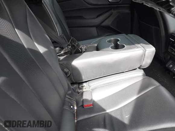 ✅ 2023 Acura MDX Advance • VIN: 5J8YE1H8XPL014101 • Лот: 43320860. Опубликован ранее на IAAI с пробегом 28 237 миль. Бесплатный доступ к архиву аукционных продаж из США и подробный отчёт об истории автомобиля на DreamBid. Изображение 8.