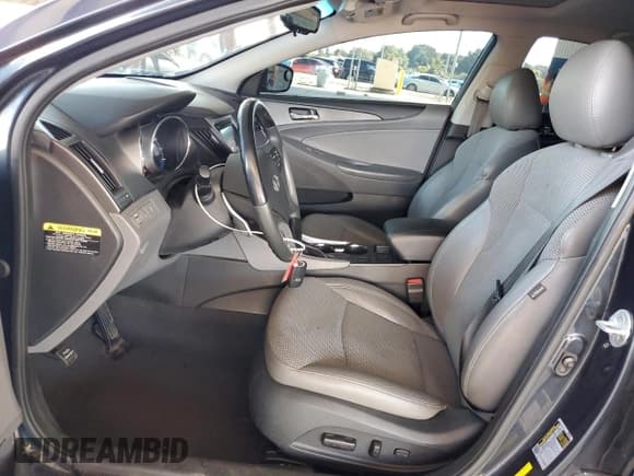 ✅ 2013 Hyundai Sonata SE • VIN: 5NPEC4AB9DH794171 • Lot: 90731365. Listed on Copart with 126,225 mi. Free auction sales archive from the USA and detailed vehicle history report at DreamBid. Image 7.