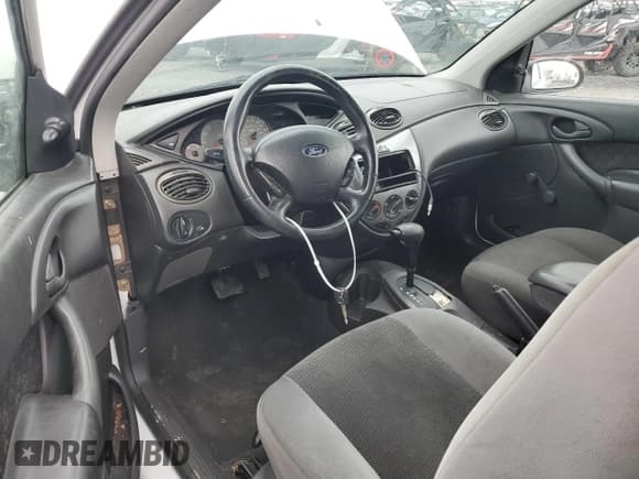 ✅ 2003 Ford Focus ZX3 • VIN: 3FAFP31Z83R182271 • Lot: 82415004. Listed on Copart with 211,193 mi. Free auction sales archive from the USA and detailed vehicle history report at DreamBid. Image 8.