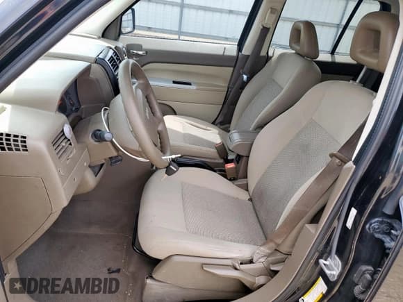 ✅ 2008 Jeep Patriot Sport • VIN: 1J8FT28W98D570260 • Lot: 66662935. Wystawiony na Copart z przebiegiem 308 351 mil. Bezpłatny archiwum sprzedaży aukcyjnych z USA i szczegółowy raport historii pojazdu na DreamBid. Zdjęcie 7.