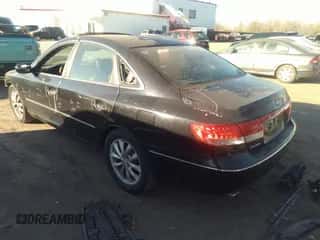 2007 Hyundai Azera SE с VIN KMHFC46F57A155356, выставлен на аукционе IAAI как лот 39429413 с пробегом 146 313 миль миль и . История ставок и продаж доступна на DreamBid. Изображение 3.