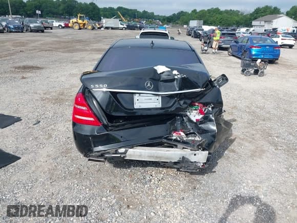 ✅ 2011 Mercedes-Benz S 550 • VIN: WDDNG7BB5BA395997 • Lot: 42534903. Listed on IAAI with 123,331 mi. Free auction sales archive from the USA and detailed vehicle history report at DreamBid. Image 16.