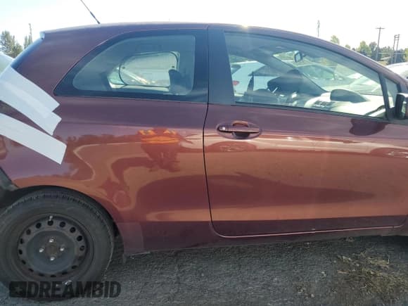 ✅ 2009 Toyota Yaris • VIN: JTDJT903595248240 • Lot: 81689085. Wystawiony na Copart z przebiegiem 139 792 mil. Bezpłatny archiwum sprzedaży aukcyjnych z USA i szczegółowy raport historii pojazdu na DreamBid. Zdjęcie 10.