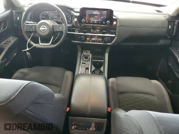 2024 Nissan Pathfinder SV with VIN 5N1DR3BAXRC297459, listed as a Copart auction lot 90979305 with 32,984 mi miles and Clean title. Bid and sale history available at DreamBid. Image 8.