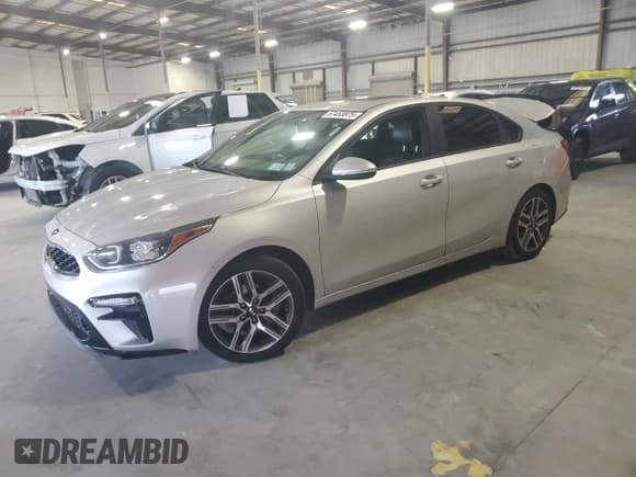 ✅ 2020 Kia Forte EX • VIN: 3KPF54AD4LE209774 • Лот: 67453875. Опубликован ранее на Copart с пробегом 70 943 миль. Бесплатный доступ к архиву аукционных продаж из США и подробный отчёт об истории автомобиля на DreamBid. Изображение 1.